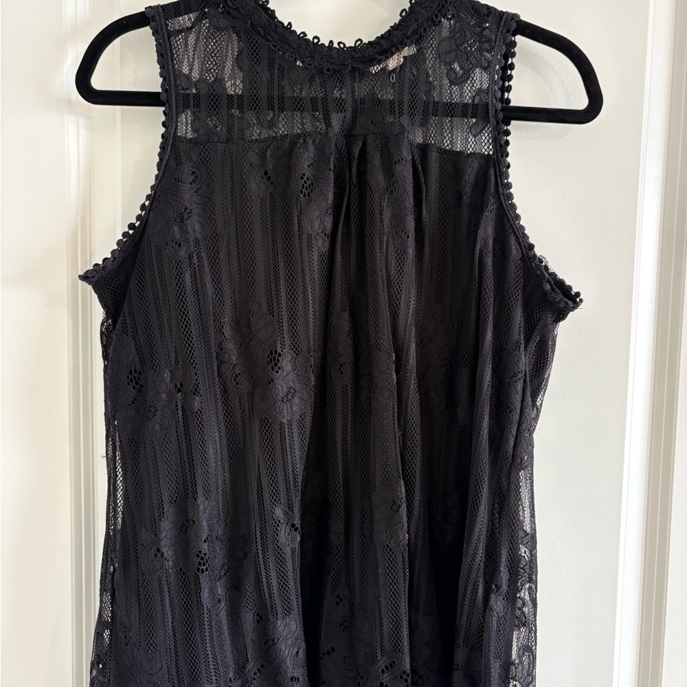 Paper Tee Black Lace Sleeveless Blouse